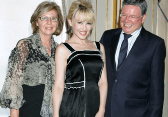 Ronald Charles Minogue with his wife Carol and daughter Kylie